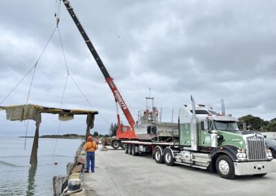 Far North Trucking, trucks, swing lift, Hino, Kenworth