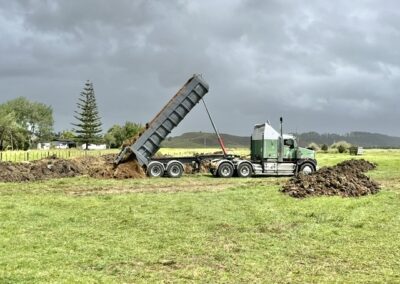 Far North Trucking, trucks, swing lift, Hino, Kenworth